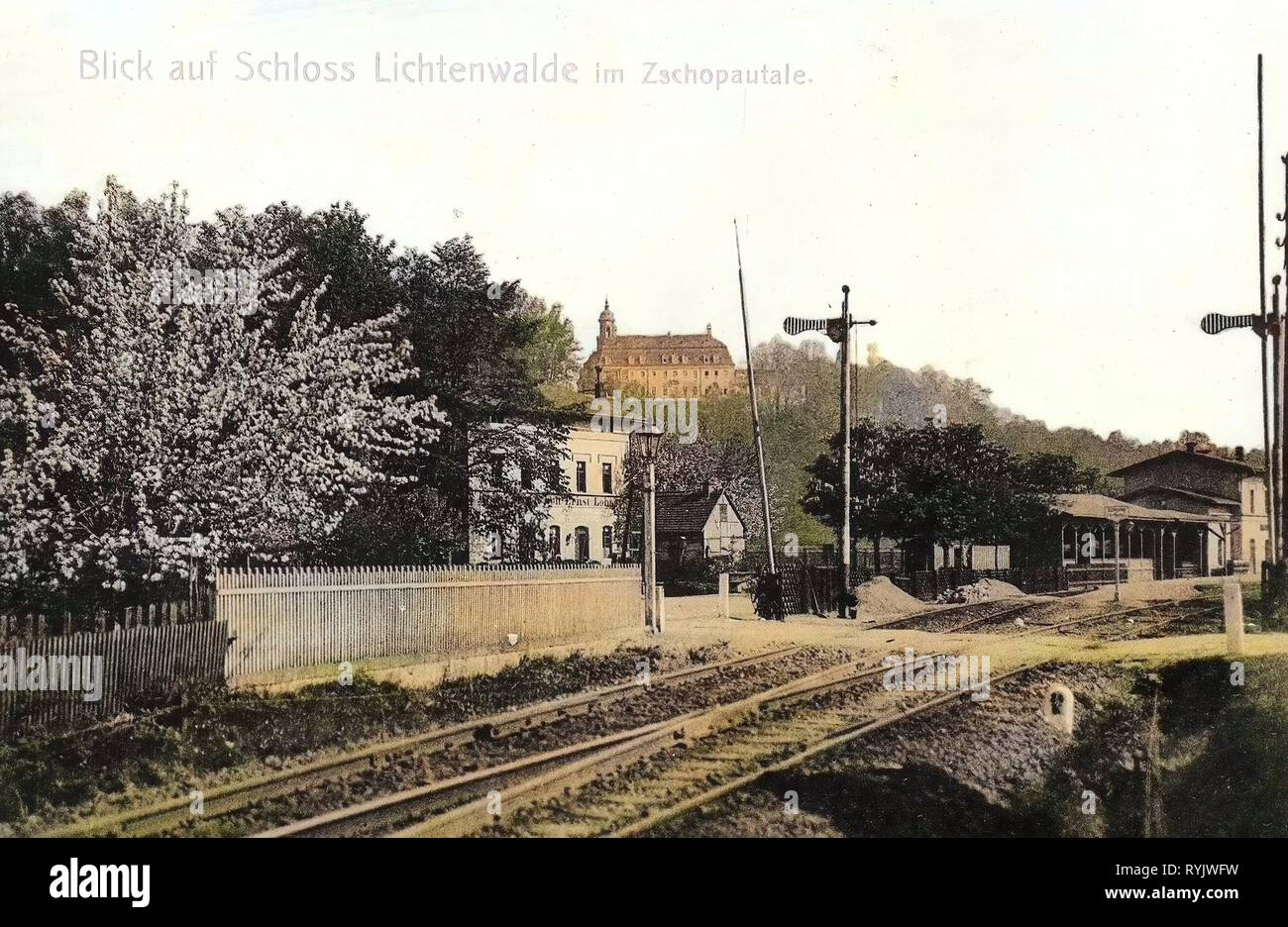 Schloss Lichtenwalde, Bahnhof BraunsdorfLichtenwalde, Railway signs in