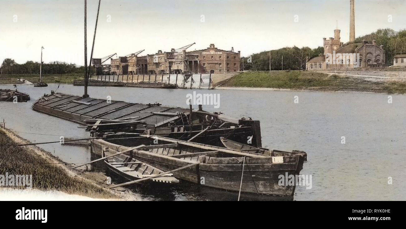 Torgau harbour, Barges of Germany, Rowboats in Germany, Port cranes in Saxony, 1901, Landkreis Nordsachsen, Torgau, Hafenanlage Stock Photo