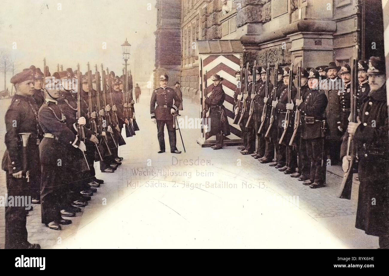 Changing of the Guard, Jägerkaserne (Dresden), 2. Königlich Sächsisches Jäger-Bataillon Nr. 13, Sentry boxes in Germany (historical), 1901, Dresden, Wachtablösung 2. Jäger, Bataillon Stock Photo