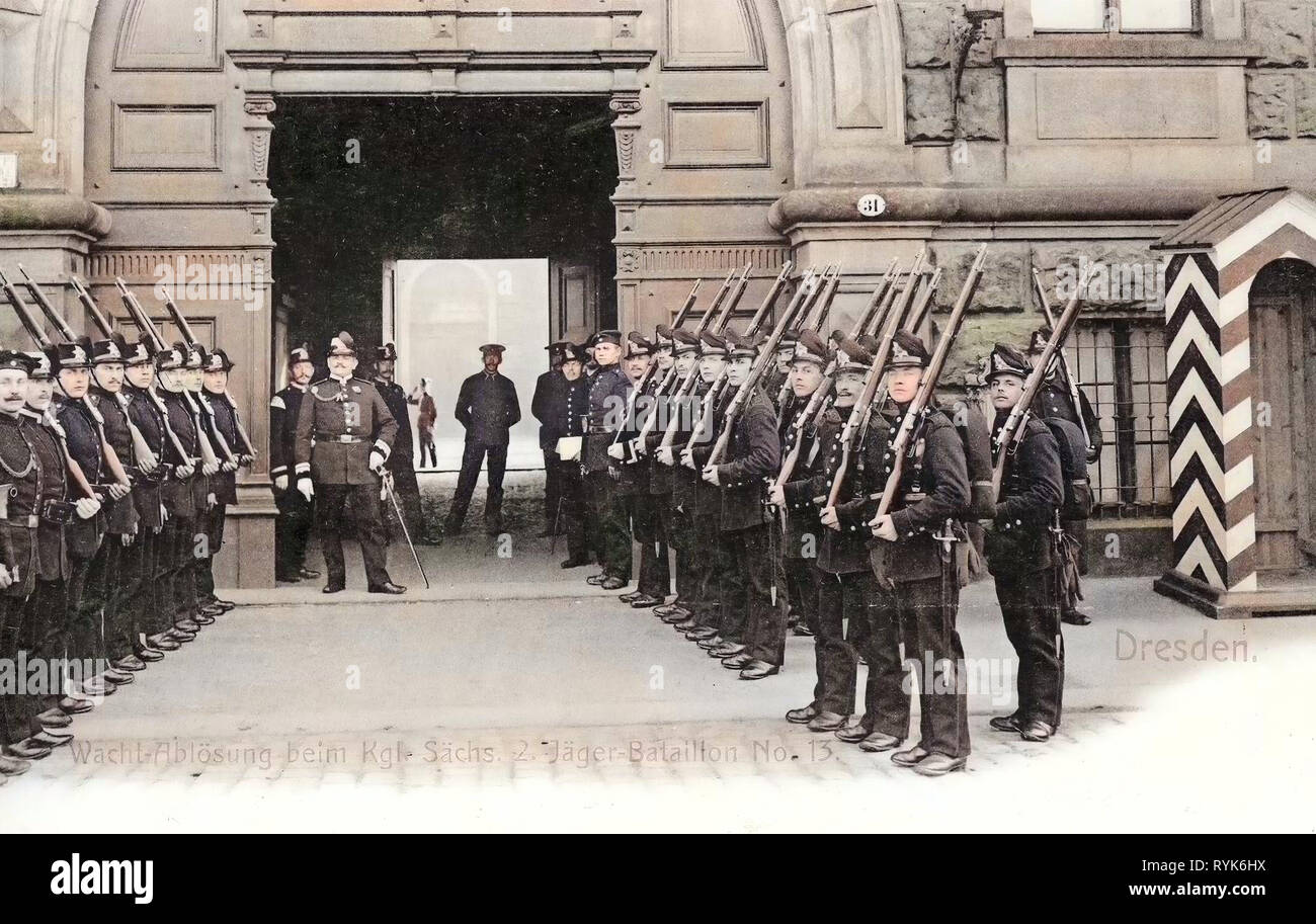 Changing of the Guard, Gates in Dresden, Jägerkaserne (Dresden), 2. Königlich Sächsisches Jäger-Bataillon Nr. 13, Sentry boxes in Germany (historical), 1901, Dresden, Wacht, Ablösung 2. Jäger, Bataillon Stock Photo