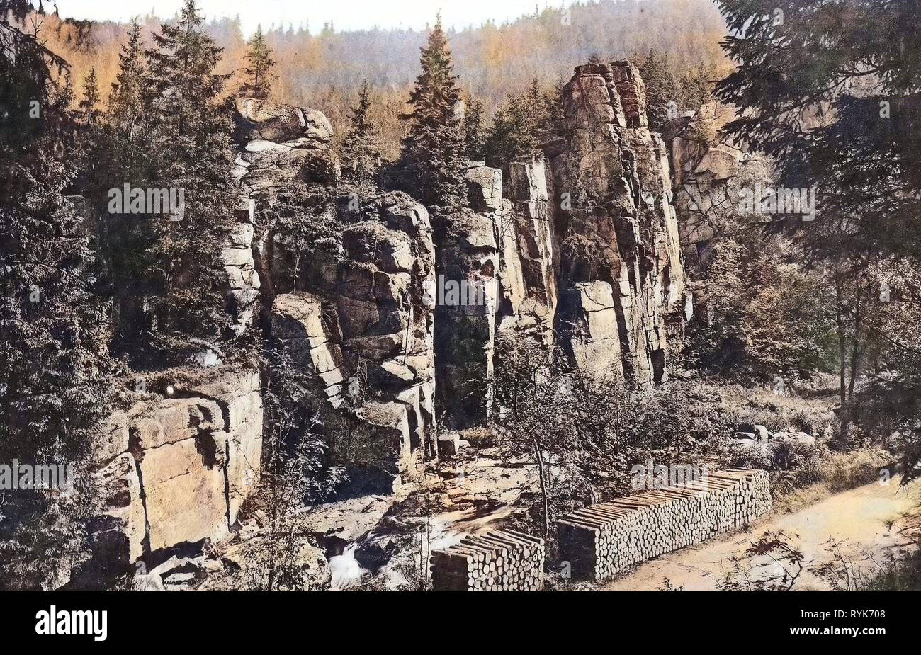Logging in Germany, Rocks in Saxony, Schwarze Pockau, 1918,  Erzgebirgskreis, Schwarzwassertal, Teufelsmauer Stock Photo - Alamy