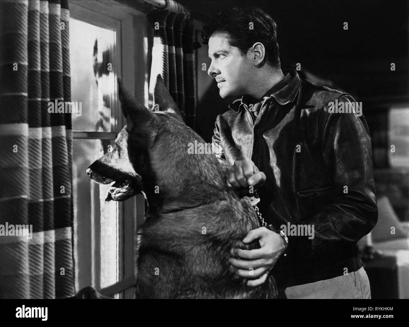 CUMMINGS,DOG, SABOTEUR, 1942 Stock Photo