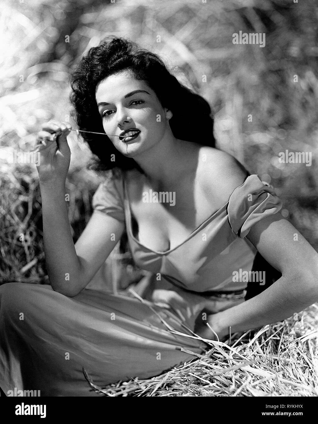 JANE RUSSELL, THE OUTLAW, 1943 Stock Photo