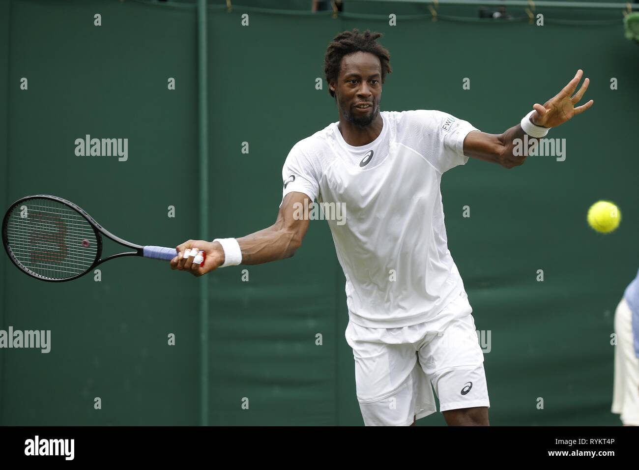Gael monfils forehand hi-res stock photography and images - Alamy