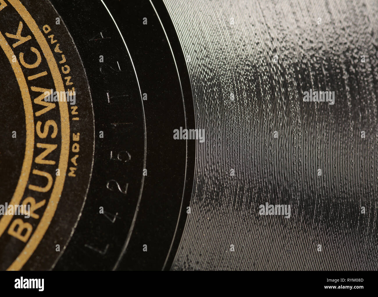 Close up of the groove on an old 78 rpm record Stock Photo Alamy
