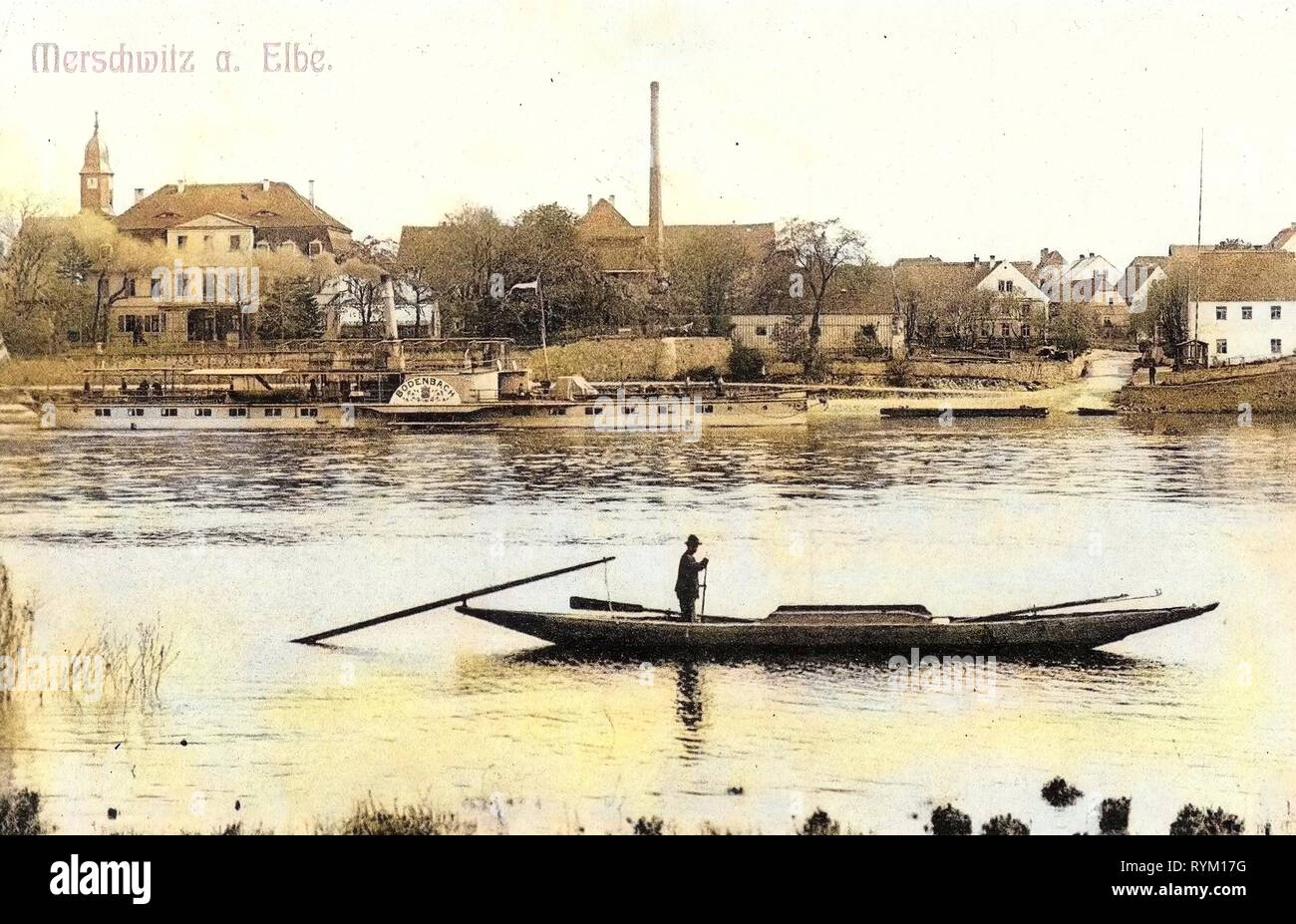 Elbe in Saxony, Bodenbach (ship, 1896), Rowboats in Germany, Churches in Landkreis Meißen, Poled boats, 1906, Landkreis Meißen, Merschwitz, Elbe mit Dampfer Bodenbach und Ortsansicht Stock Photo