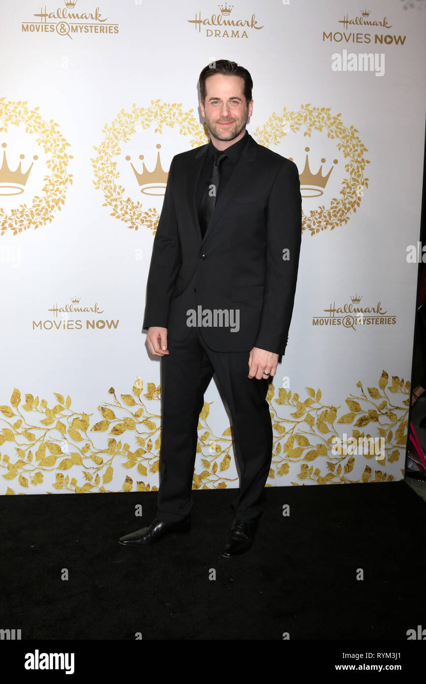 Niall Matter жалаңаш