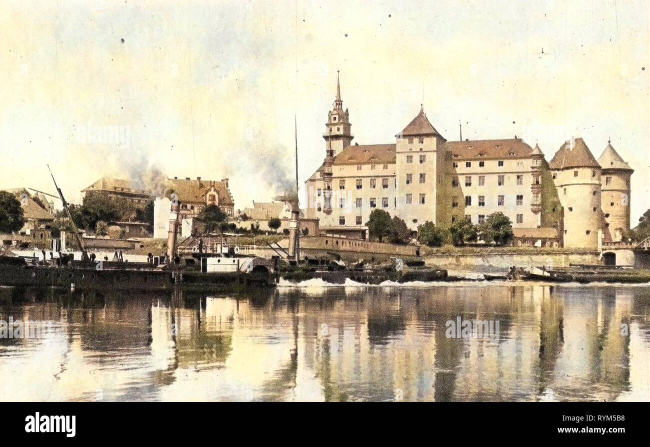 Elbe In Torgau Schloss Hartenfels Torgau Paddle Steamers Of Saxony 19 Landkreis Nordsachsen Schloss Hartenfels Elbe Mit Schlepper Germany Stock Photo Alamy