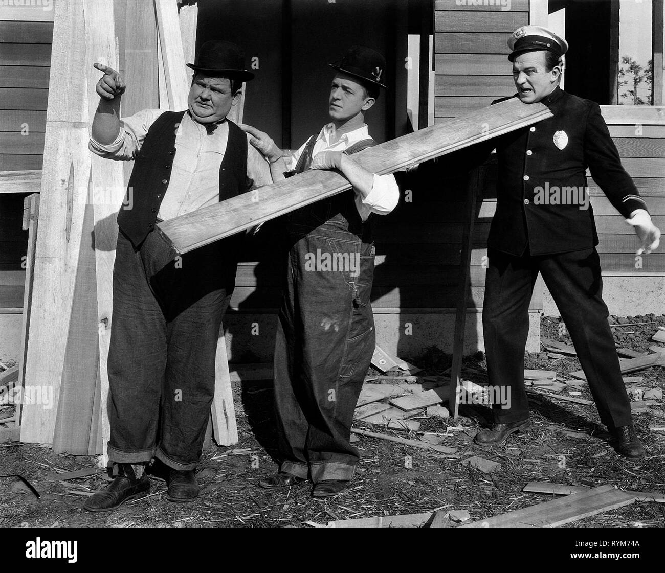 HARDY,LAUREL,KENNEDY, THE FINISHING TOUCH, 1928 Stock Photo