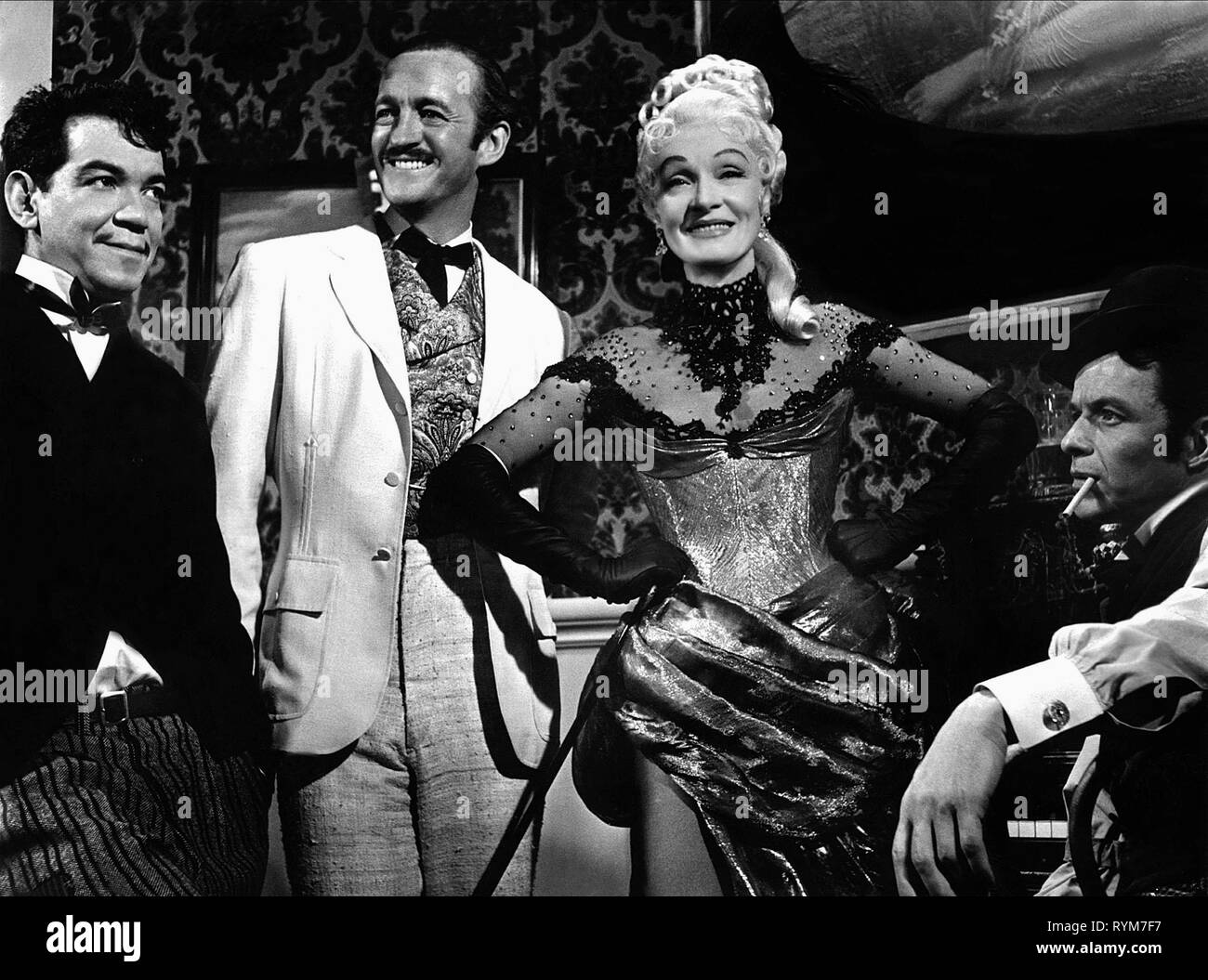 CANTINFLAS,NIVEN,DIETRICH,SINATRA, AROUND THE WORLD IN EIGHTY DAYS, 1956 Stock Photo