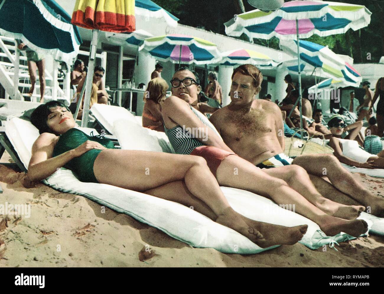 LLOYD,MORECAMBE,WISE, THAT RIVIERA TOUCH, 1966 Stock Photo