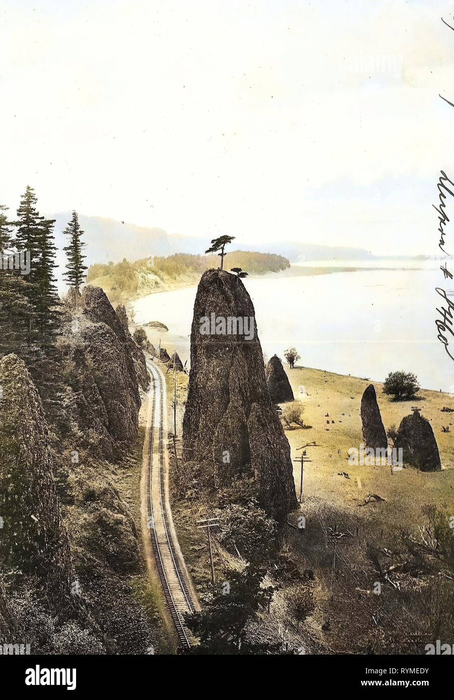 Rocks in Oregon, Rail tracks in the United States, Pillars of Hercules