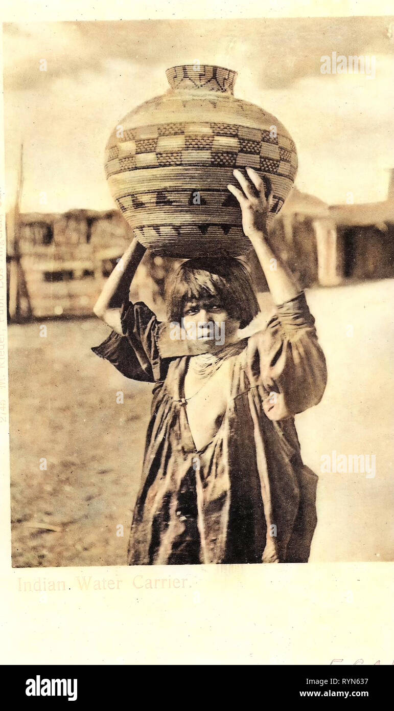 Native American people in the United States, Water carriers, 1904 postcards, 1904, Indian. Water Carrier Stock Photo