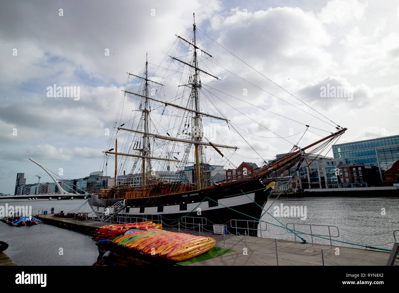 Jeanie Johnston Tall Ship replica of an Irish immigration ship Dublin  Republic of Ireland Europe Stock Photo - Alamy