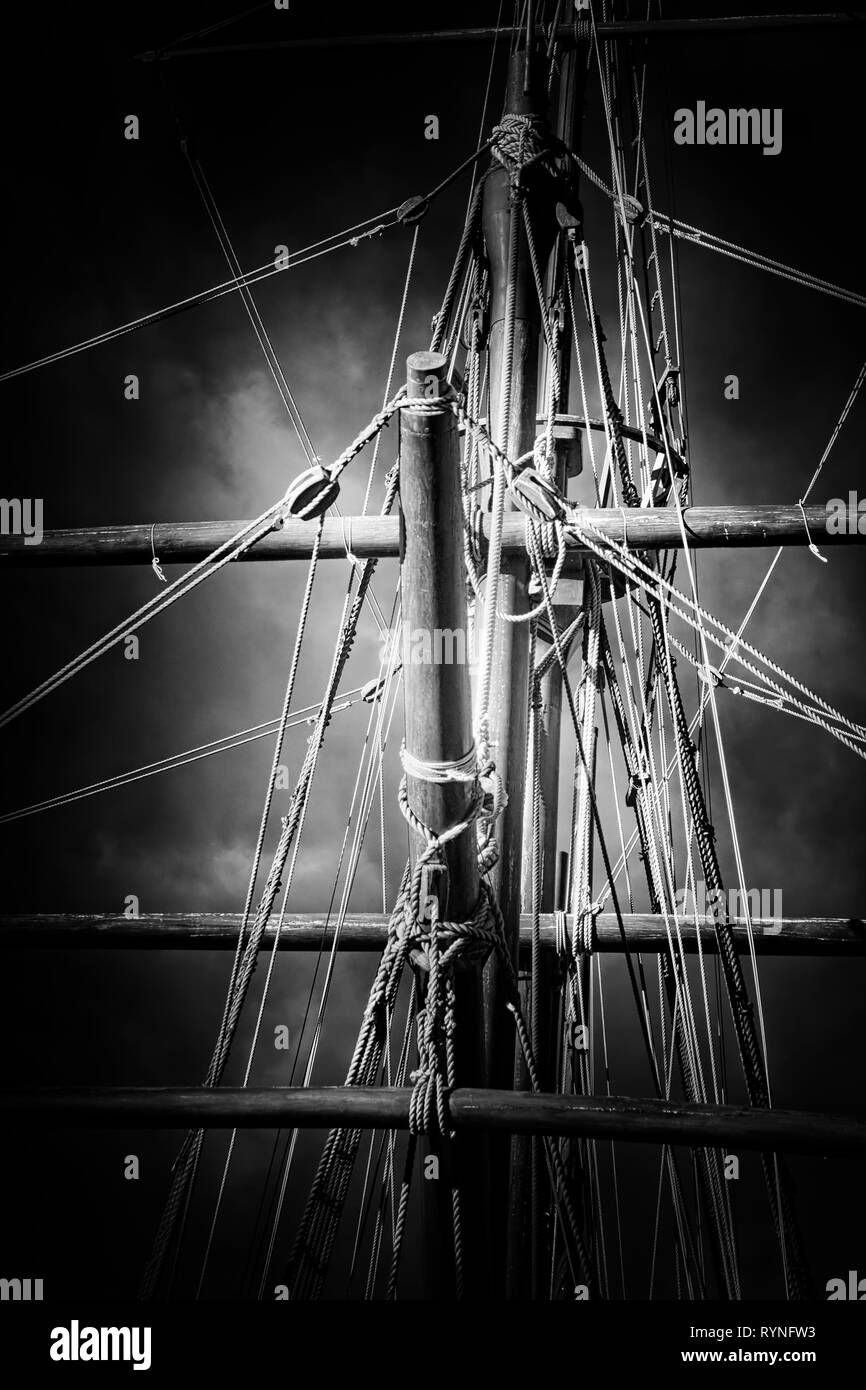 Crow's nest and rigging from a Portuguese caravel replica from the time of discovery. Vila do Conde, north of Portugal. Used infrared filter. Stock Photo