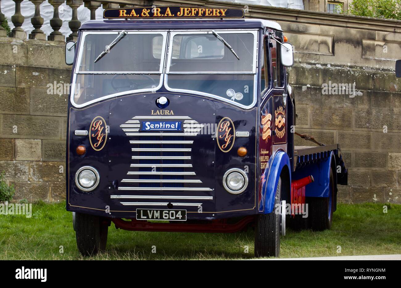 Vintage Vehicles including Cars,Lorries,Trucks and Military at Chatsworth  Country Fair, Chatsworth House.Peak District.Derbyshire.England Stock Photo  - Alamy