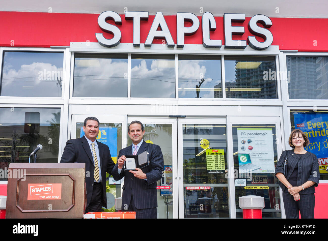 Miami Florida,Staples,office supply products store,retail,chain