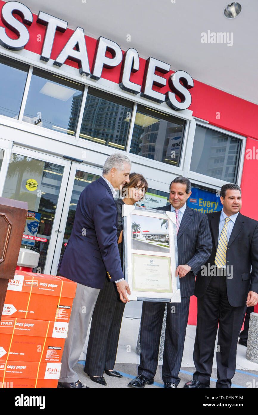 Miami Florida,Staples,office supply products store,retail,chain