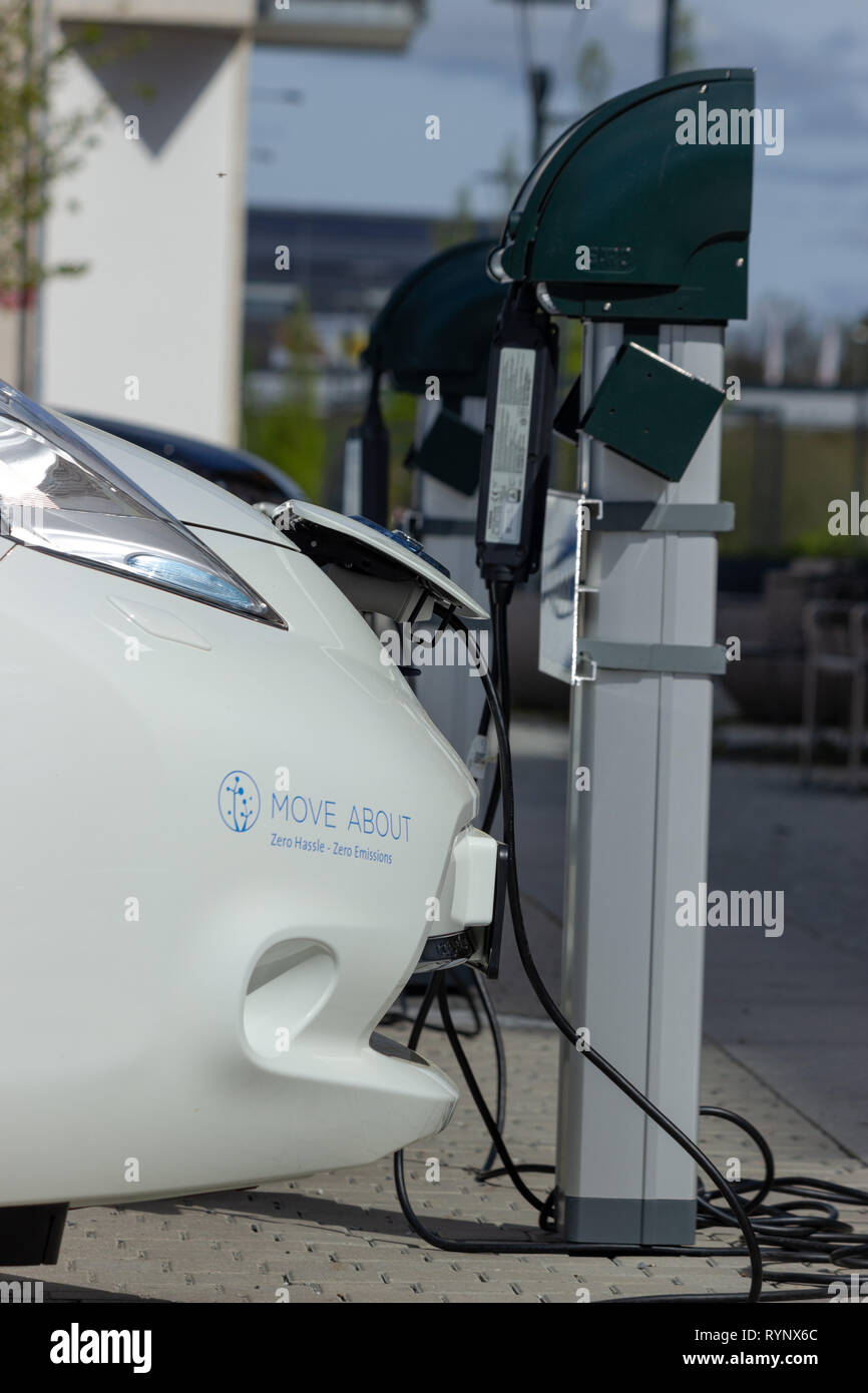 Parked Pure electric (or BEV or EV / AEV / allelectric or allbattery