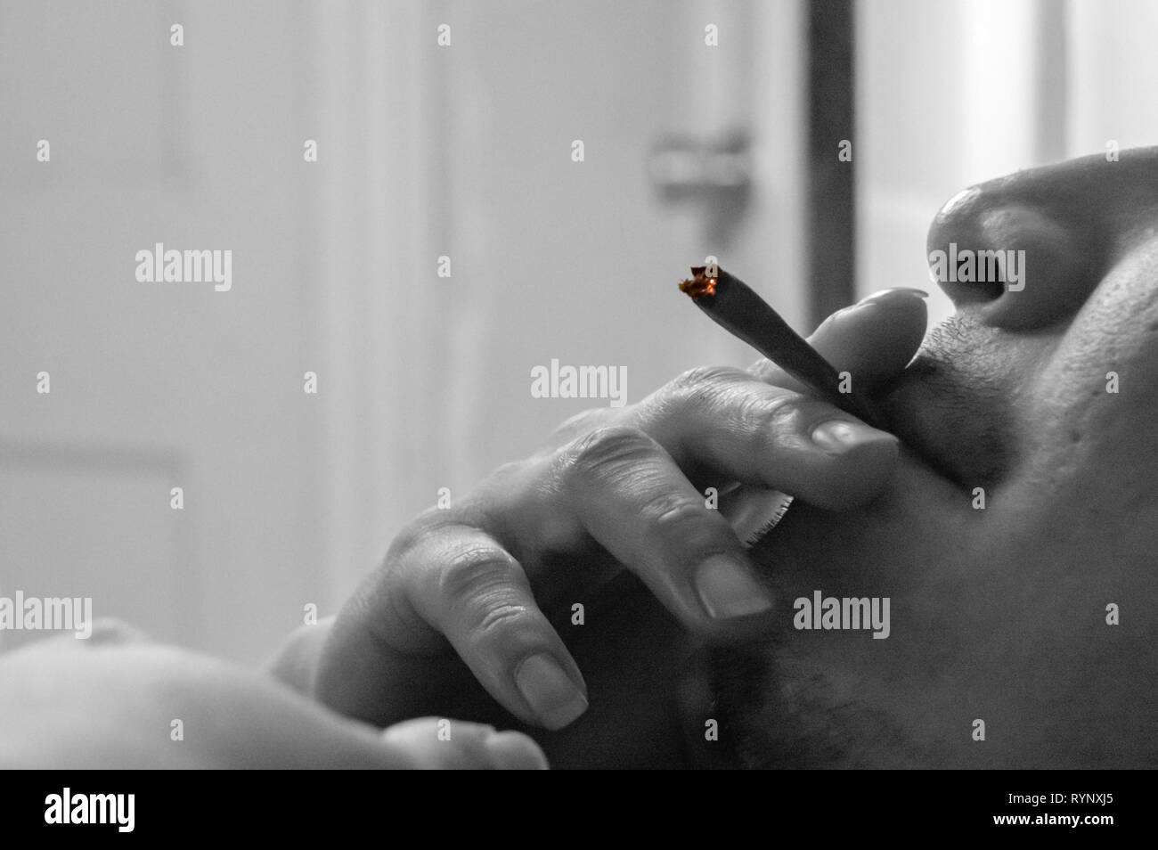 Happy Marijuana Stock Photos & Happy Marijuana Stock Images Alamy