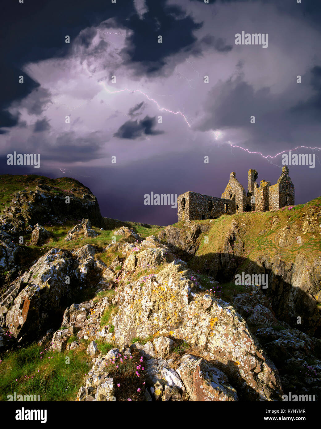 GB - SCOTLAND: Dunskey Castle in Dumfries & Galloway Stock Photo