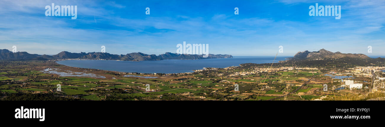 AERIAL PANORAMIC OF ALCUDIA AND PUERTO POLLENSA, NORTH OF MALLORCA, BALEARES, SPAIN Stock Photo