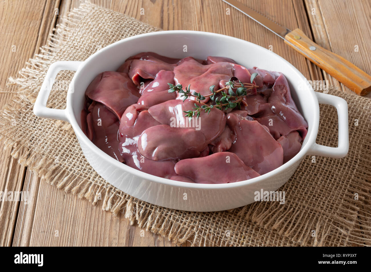 Chicken livers fresh hi-res stock photography and images - Alamy