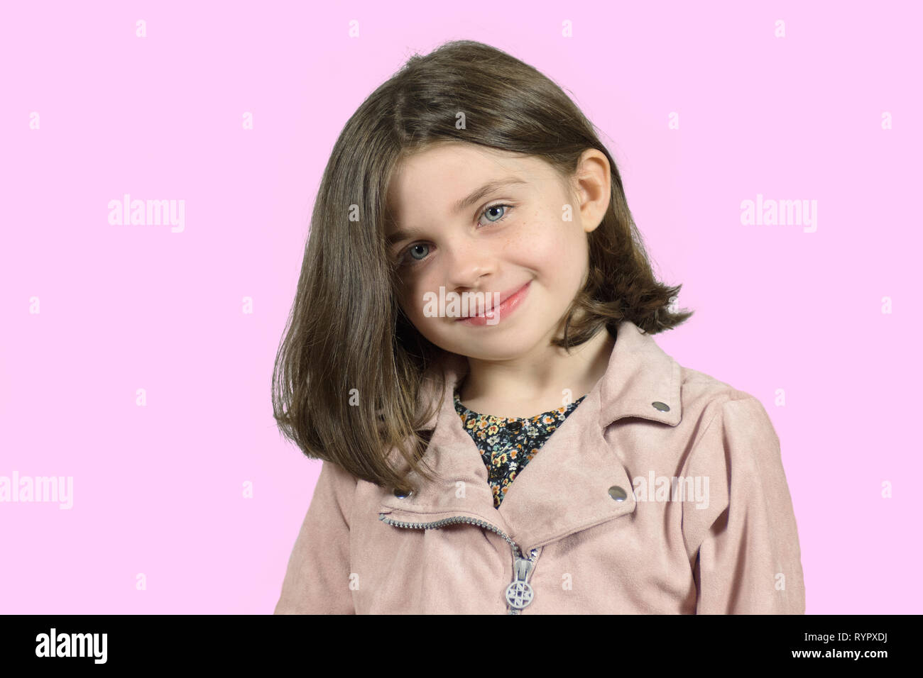 Little girl with short hair hi-res stock photography and images - Alamy