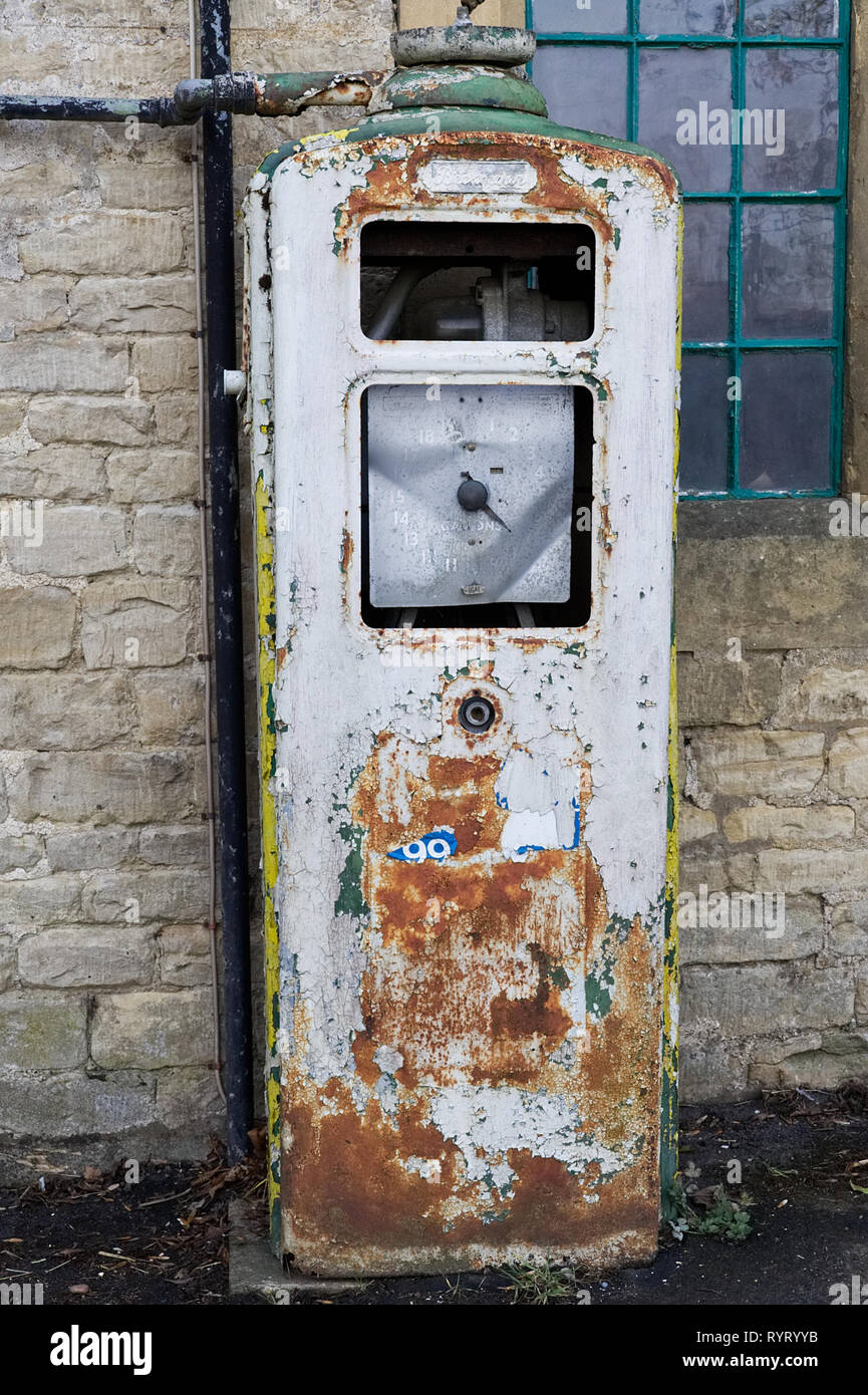 Broken down fuel pumps hires stock photography and images Alamy