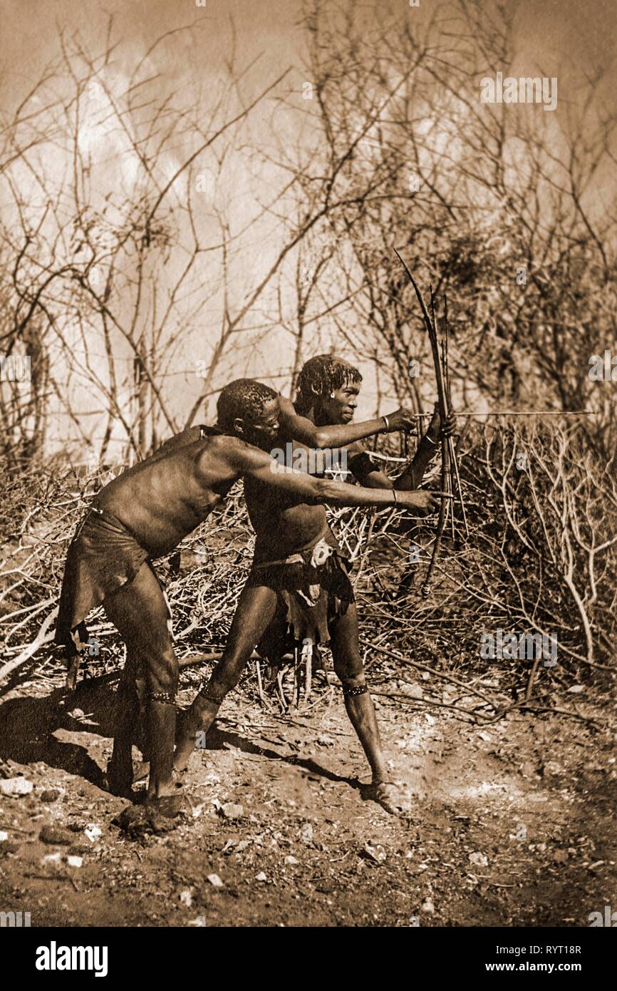 Two Bushmen hunting with bow and arrow, 1918, former German South West Africa, Namibia Stock Photo