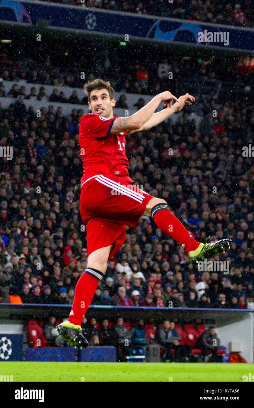 Javi (Javier) MARTINEZ (# 8, M). Soccer, Bayern Munich (M) - Liverpool (LIV) 1: 3, UEFA Champions League, Season 2018/2019, Round of 16, Rueckspiel, 13.03.2019 in Muenchen / ALLIANZARENA / Germany. ¬ | usage worldwide Stock Photo