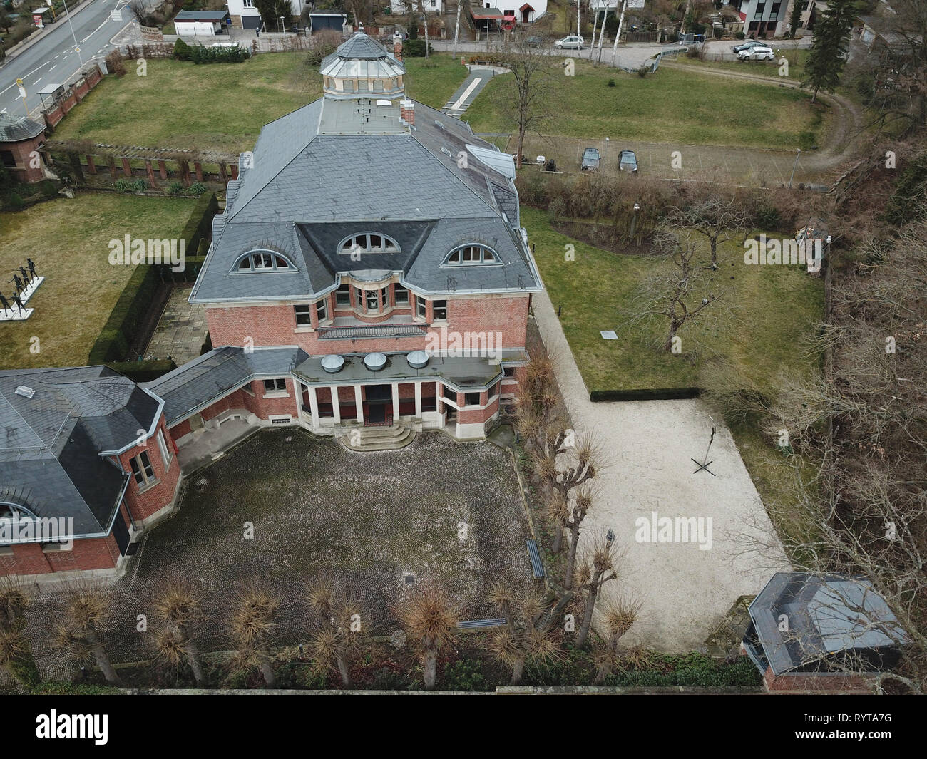 tørst ur Tom Audreath Gera, Germany. 15th Mar, 2019. The Henry van de Velde Museum - Haus  Schulenburg (aerial photograph with a drone). The exhibition "Henry van de  Velde - Pioneer of the Bauhaus and Border