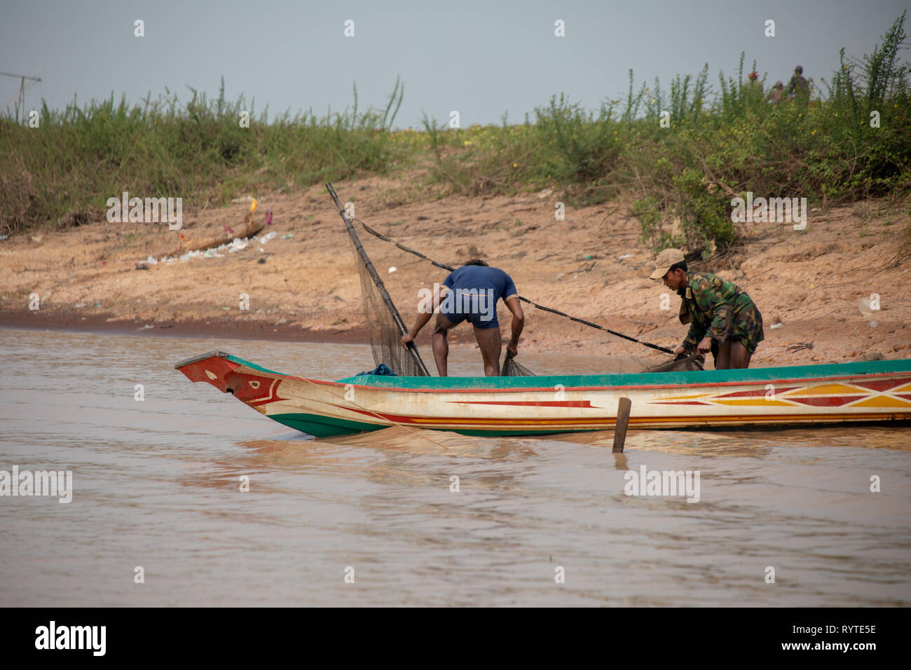 Kampong Phluk ,Siem Reap, Cambodia, Friday 15th March 2019.  Cambodia weather: The hot dry spell continues with highs of 36 degrees and lows of 26 degrees. Cambodian fishermen using nets near Tonie sap lake in early morning to avoid the extreme heat later in day. Fishing is a major industry and traditional methods are still used in Kampong phluk area. Credit: WansfordPhoto/Alamy Live News Stock Photo