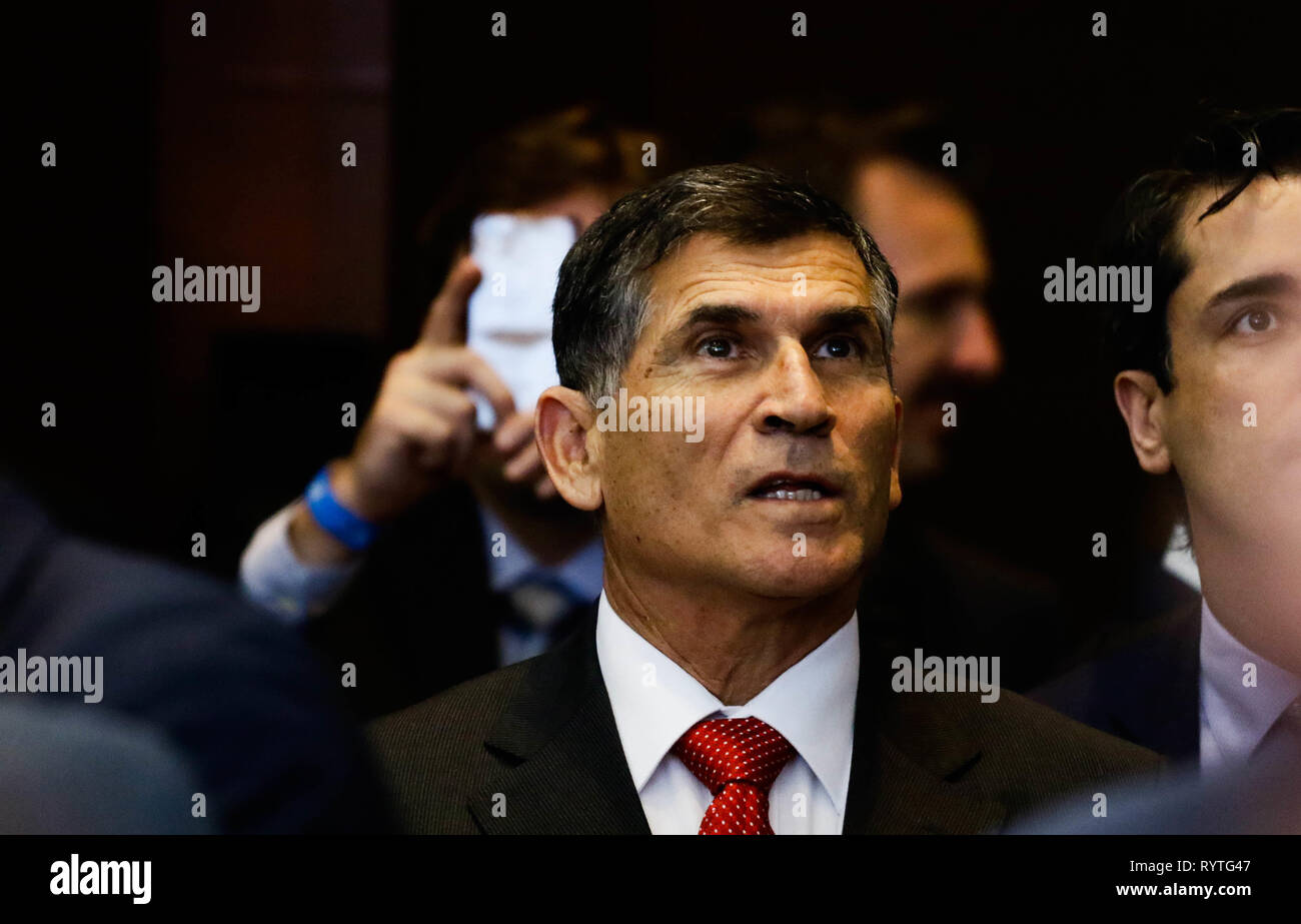 SÃO PAULO, SP - 15.03.2019: LEILÃO DE CONCESSÃO DE AEROPORTOS - In the photo, General Carlos Alberto Santos Cruz, Minister of the Secretariat of Government. On Friday (15), at the headquarters of B3, in the center of the city of São Paulo, the Concession Auction of Airports in the Northeast, Midwest and Southeast, in a total of 12 airports. (Photo: Aloisio Mauricio/Fotoarena) Stock Photo