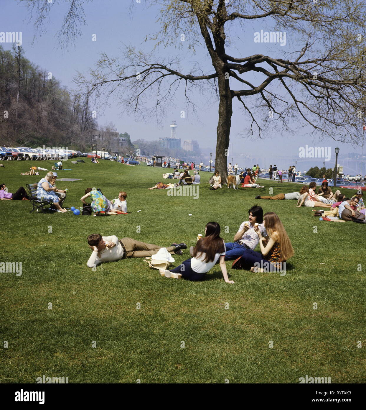 people, youth / teenager, teenagers sitting on meadow, near the Niagara Falls, Canada, 1970s, Additional-Rights-Clearance-Info-Not-Available Stock Photo