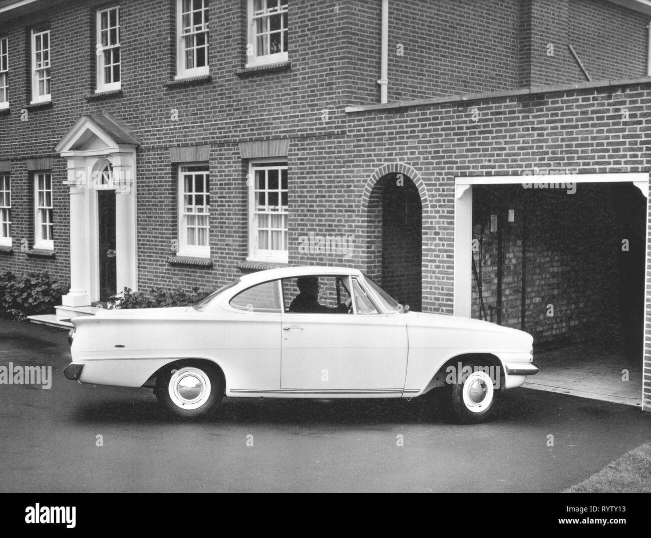 transport / transportation, cars, vehicle variants, Ford Consul Capri, view from right, Great Britain, circa 1965, Additional-Rights-Clearance-Info-Not-Available Stock Photo