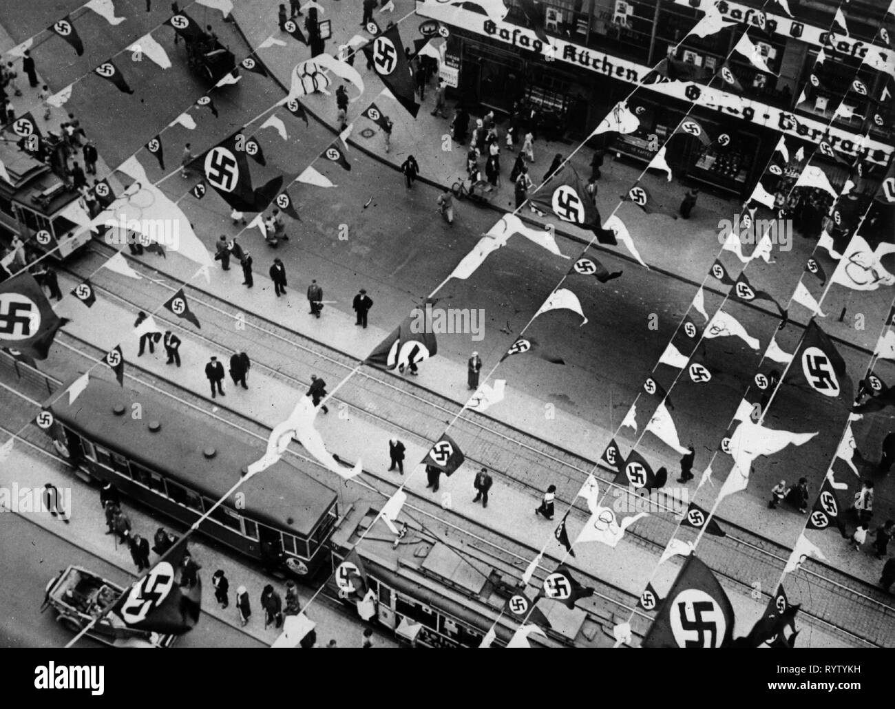 sports, Olympic Games, Berlin 1. - 16.8.1936, opening, with flags decorated street, view from above, Additional-Rights-Clearance-Info-Not-Available Stock Photo