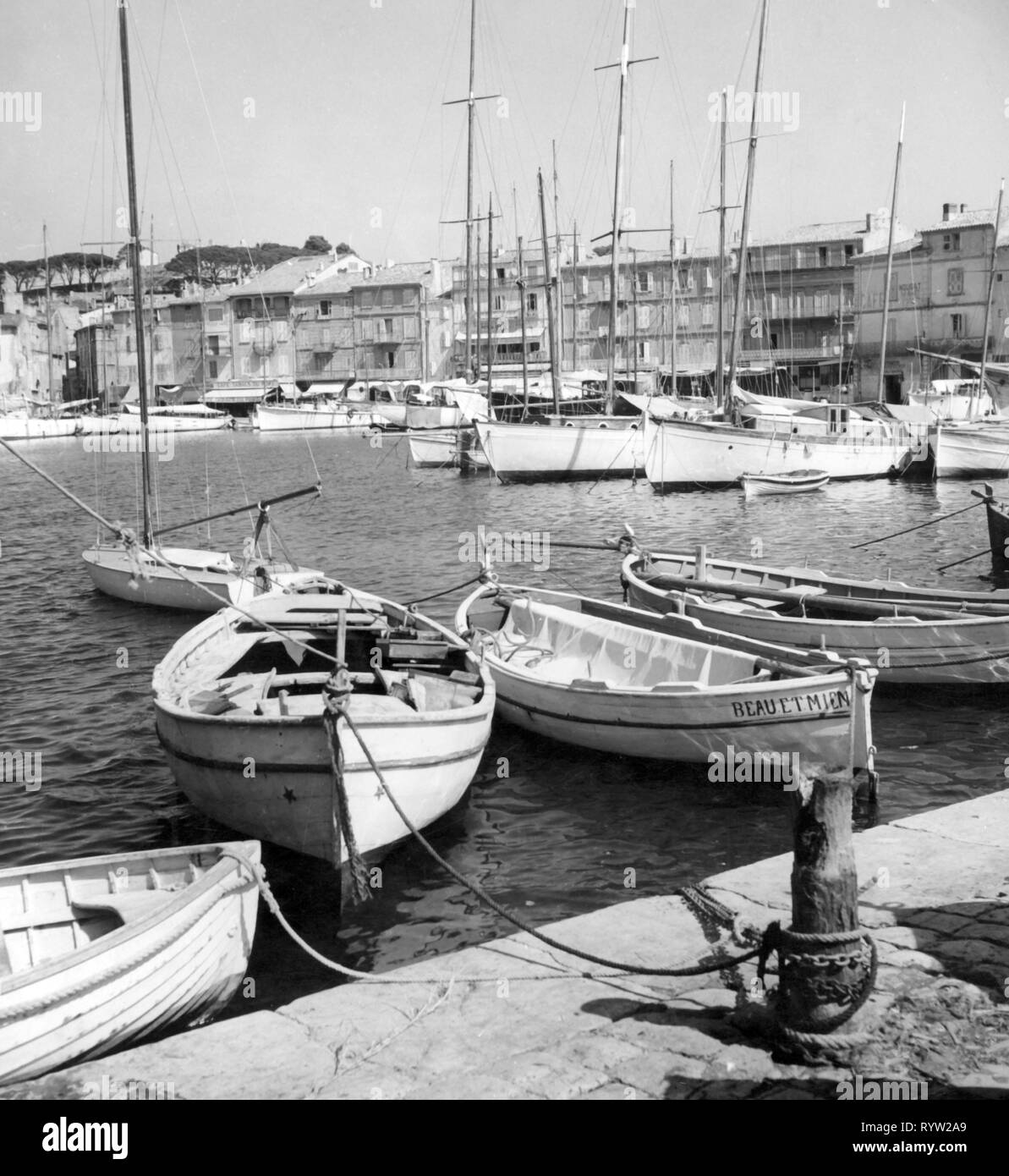 geography / travel, France, Saint-Tropez, harbour, 1960s