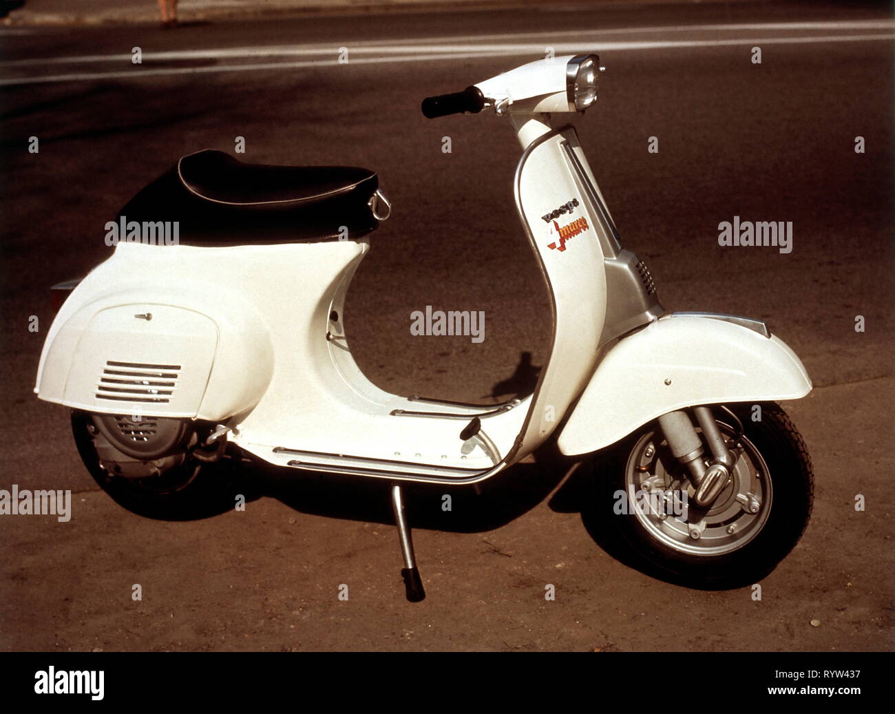 Vespa scooter 1950s hi-res stock photography and images - Alamy