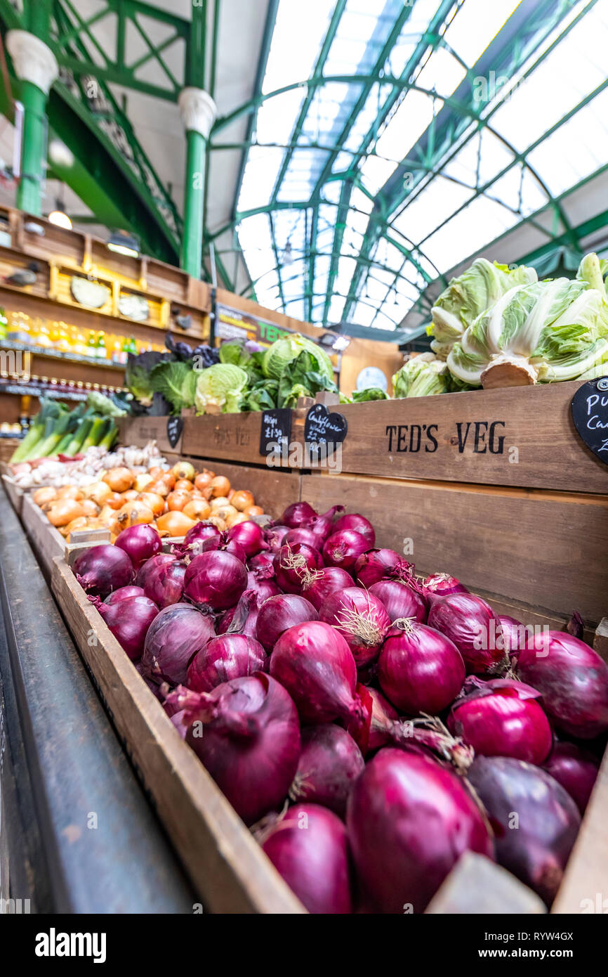 The famous Borough Market, a fresh food market selling all types of fruit, vegetables, fish and meat. London Stock Photo