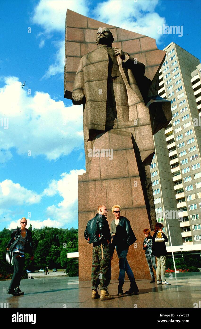 Lenin monument east berlin germany hi-res stock photography