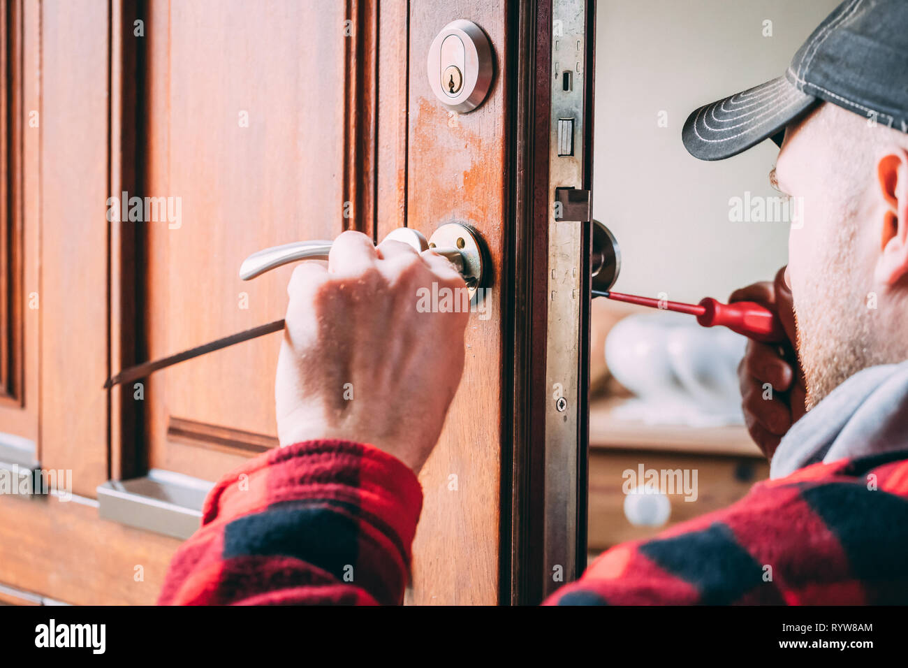 New lock construction hi-res stock photography and images - Alamy