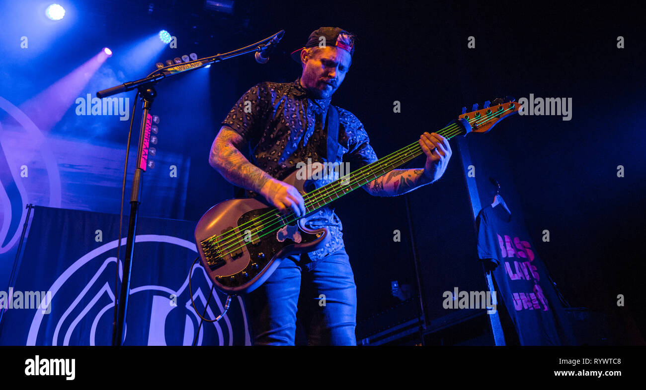 Alien ant farm drummer hi-res stock photography and images - Alamy