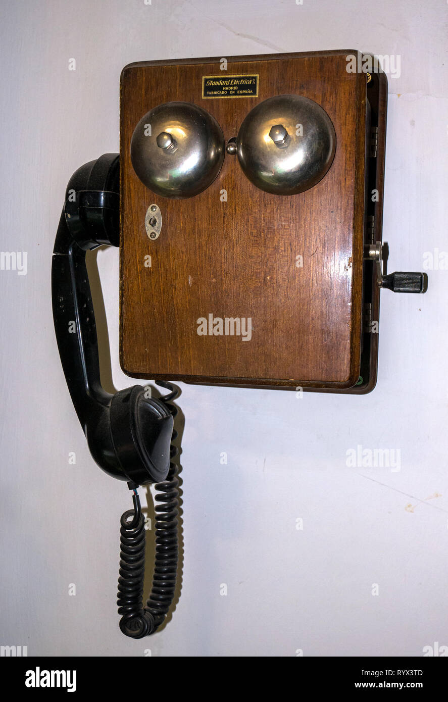 Telefono antiguo hi-res stock photography and images - Alamy