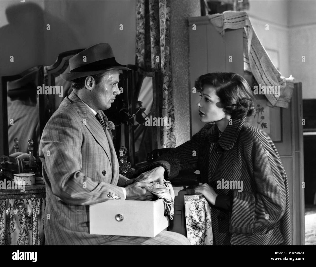 Widmark Tierney Night And The City 1950 Stock Photo Alamy