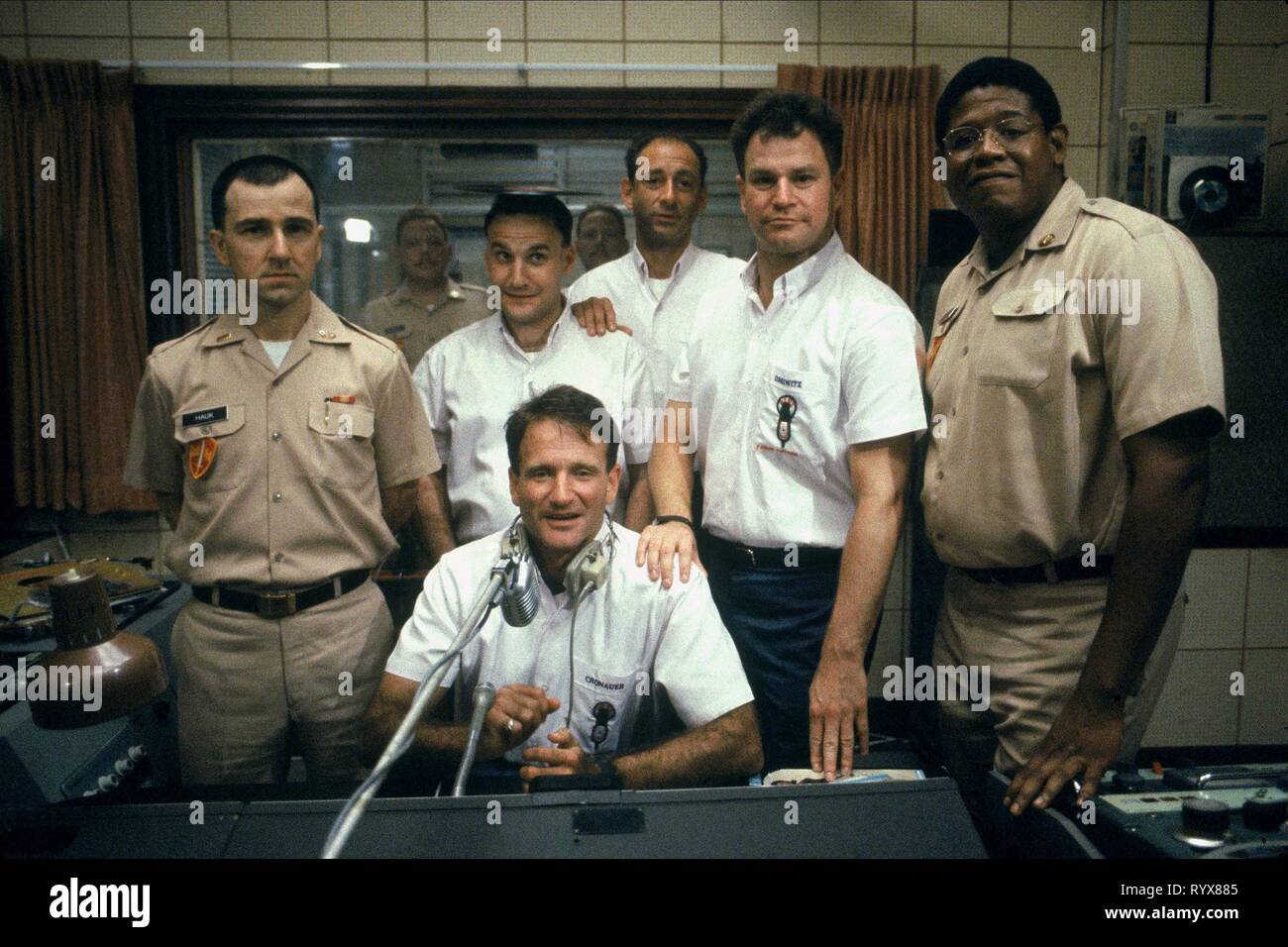 BRUNO KIRBY, ROBIN WILLIAMS, ROBERT WUHL,FOREST WHITAKER, GOOD MORNING