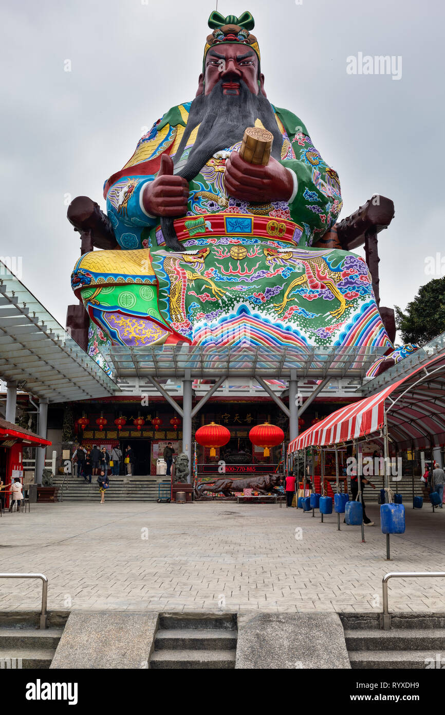 a-giant-statue-of-guan-gong-kuan-kung-the-god-of-war-at-putian-pu