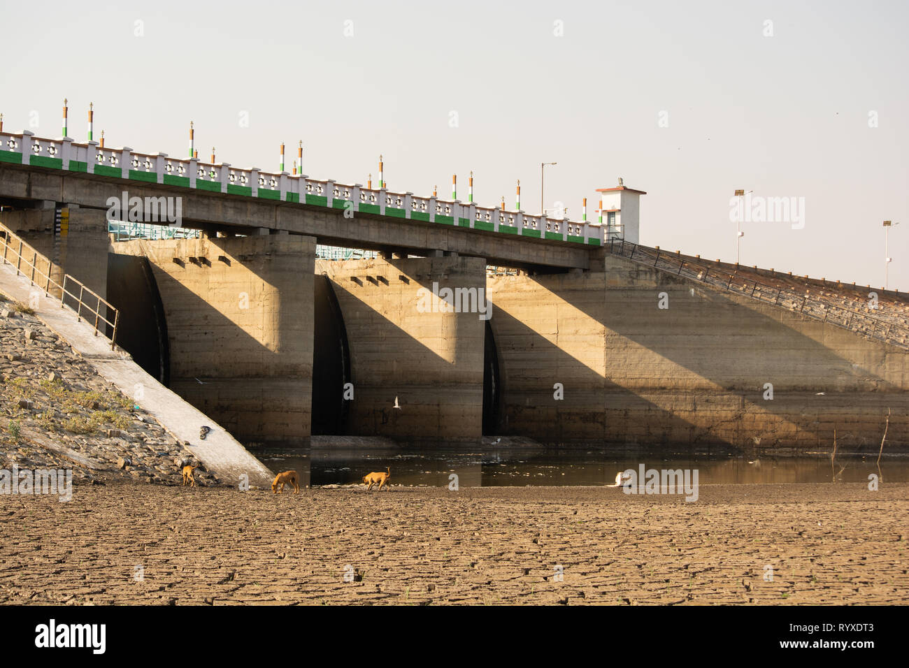 Dry dam hires stock photography and images Alamy
