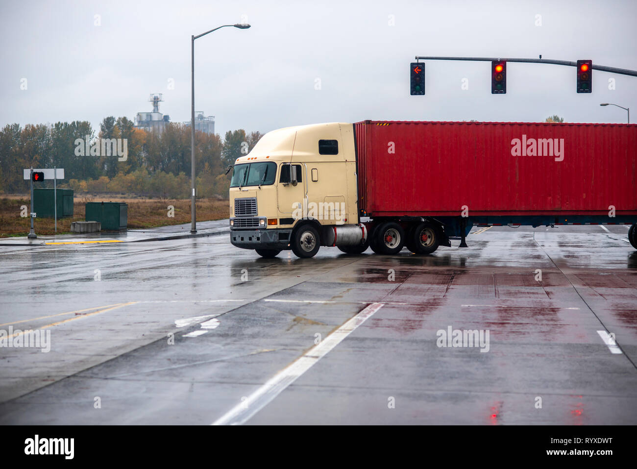 Big Rig Old Cab Over American Classic Long Haul Semi Truck With