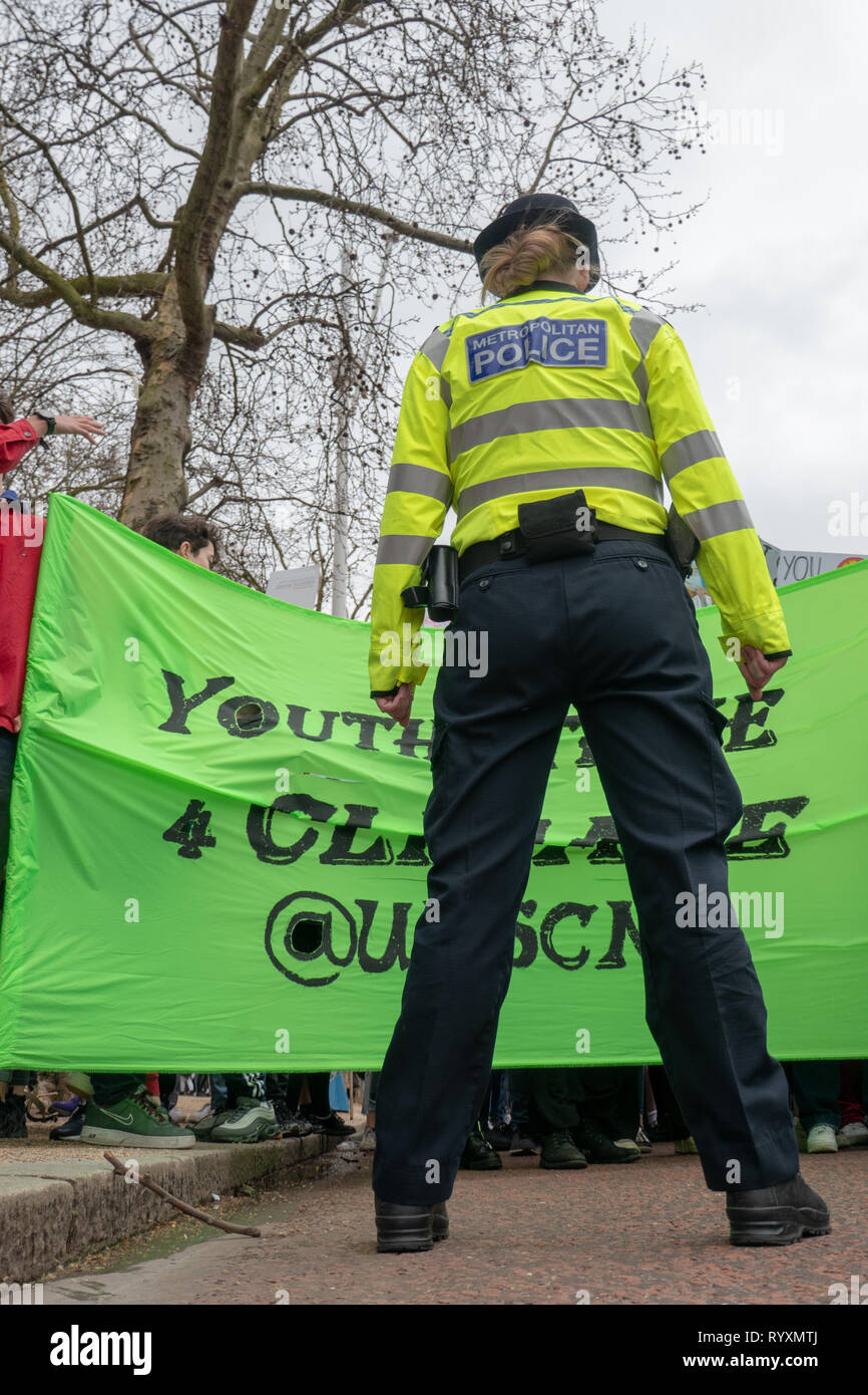 London, United Kingdom. 15th Mar 2019. Student Strike for Climate Change in Parlament Square and Buckingham Palace Credit: Vincenzo Lullo Credit: Vincenzo Lullo/Alamy Live News Stock Photo